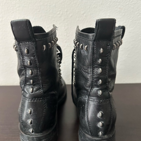 Men's Black Leather Boots - Picture 3 of 5